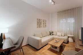 Classy & Modern Apt in Pagrati - Athens