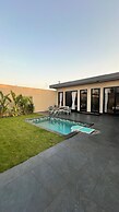 Finding Life House By Jumbo Holidayz