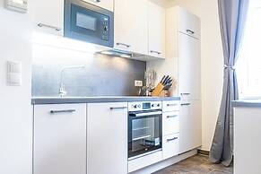 Modern 1BR 1LR Apt Donaustadt Area