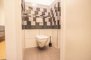 Comfy 2BR 1LR Apartment Donaustadt