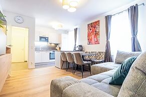 Amazing 2BR 1LR Apt Near Donaustadt