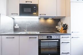 Amazing 2BR 1LR Apt Near Donaustadt