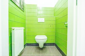 Amazing 2BR 1LR Apt Near Donaustadt