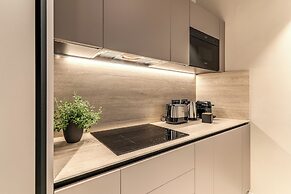 Seety Porta Romana Statue