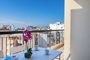 Glade - 1 BR Apt. & Balcony in Larnaca