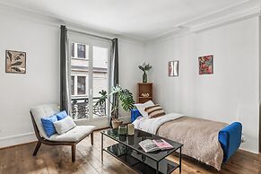Bright 1BR Steps from Canal Saint-Martin