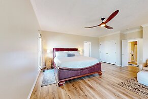 Dock, Pier & Chesapeake Bay Access! Family Getaway