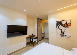 7EVEN Suites