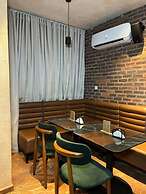 7EVEN Suites