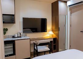 7EVEN Suites