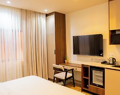 7EVEN Suites