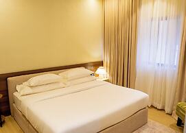 7EVEN Suites