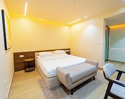 7EVEN Suites