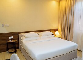 7EVEN Suites