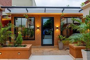 7EVEN Suites