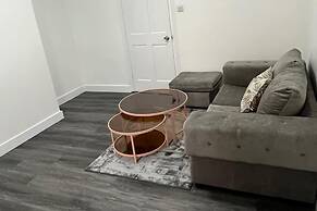2 Bed Flat - Sleeps 4 - Parking - Wifi