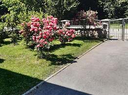 Mountain Flower Apartment