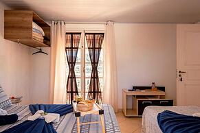 Skyblue Guesthouse by Concavus