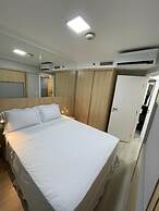 Flat em hotel Excelente