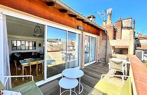 Jacobin - Downtown Rooftop Parking and AC