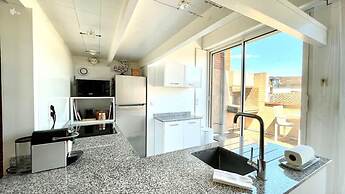 Jacobin - Downtown Rooftop Parking and AC
