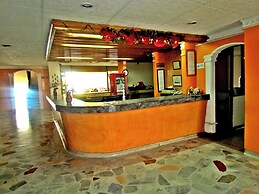 Hotel Dinastia Real