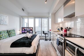 The Dundas Suites