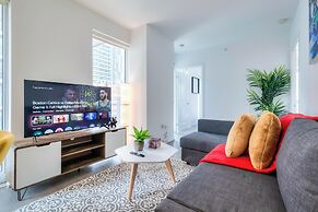 The Dundas Suites
