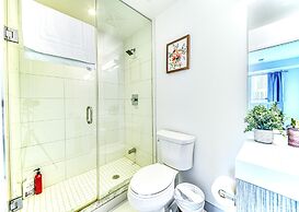 The Dundas Suites