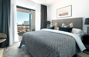 Dja- Modern 2 Bedroom Apartment Close to Beach