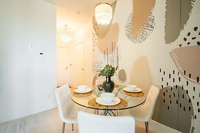Neptune Fort York Suites