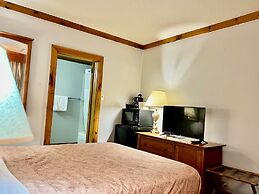 Rocky Mountain Lodge & Suites