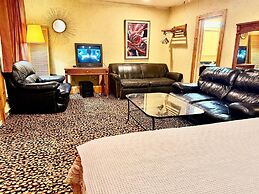 Rocky Mountain Lodge & Suites