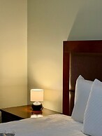 Rocky Mountain Lodge & Suites