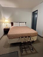 Rocky Mountain Lodge & Suites