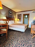 Rocky Mountain Lodge & Suites