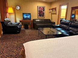 Rocky Mountain Lodge & Suites