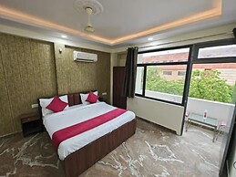 Fabhotel Uday