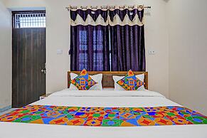 Fabhotel Dwarika Inn