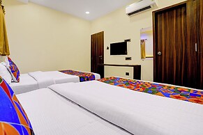 Fabhotel Majestic Crest