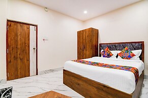 Fabhotel Adhiraj Inn