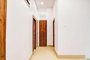 Fabhotel Adhiraj Inn