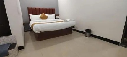 Fabhotel Moonlight Residency