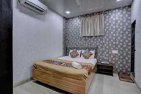 Fabhotel Saini Residency