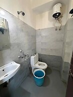 Fabhotel Saini Residency