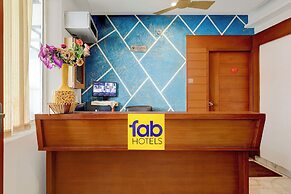 Fabhotel Ecr’S Royal Elite