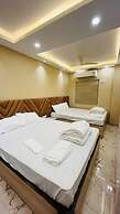 Fabhotel Aliza