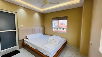 Fabhotel Aliza