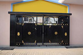 Fabhotel Royal Villa
