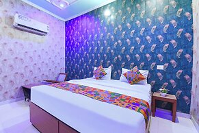 Fabhotel Royal Villa